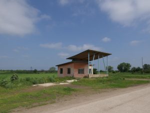 aufgegebene Tankstelle